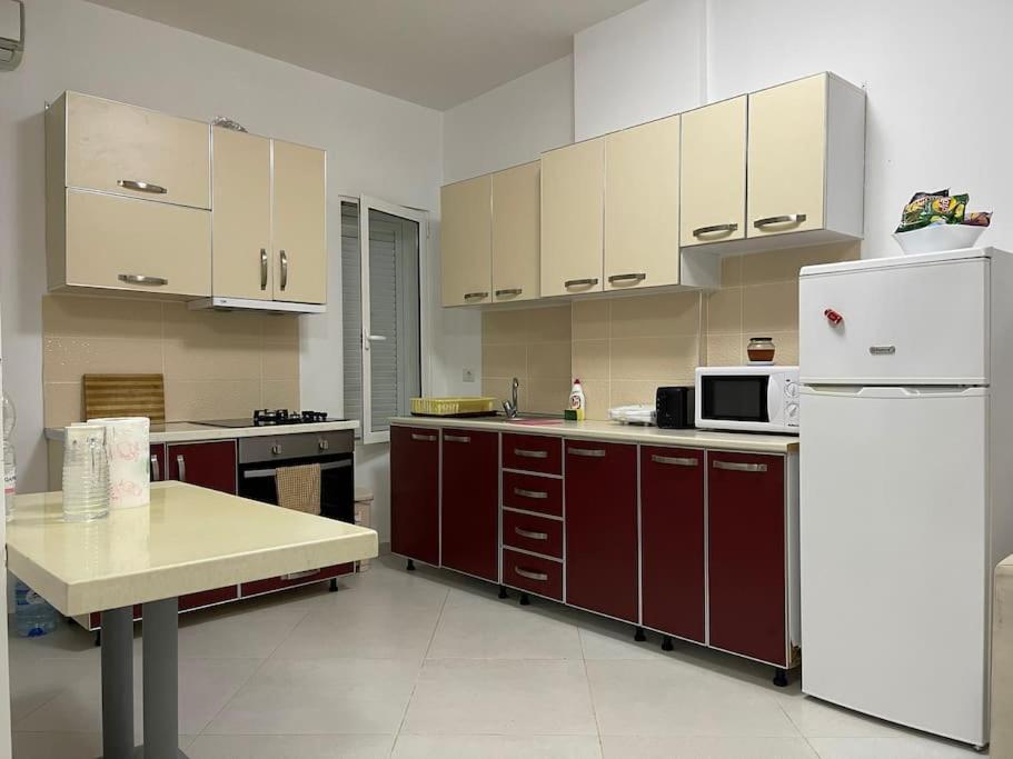 Apartament Gjoni With A Great View In Drymades *
